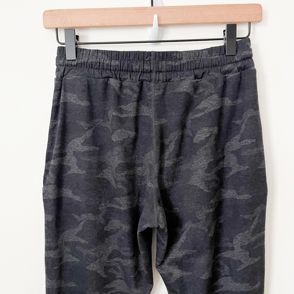 Vuori Performance Jogger Black Gray Camo Womens XS - Picture 8 of 13